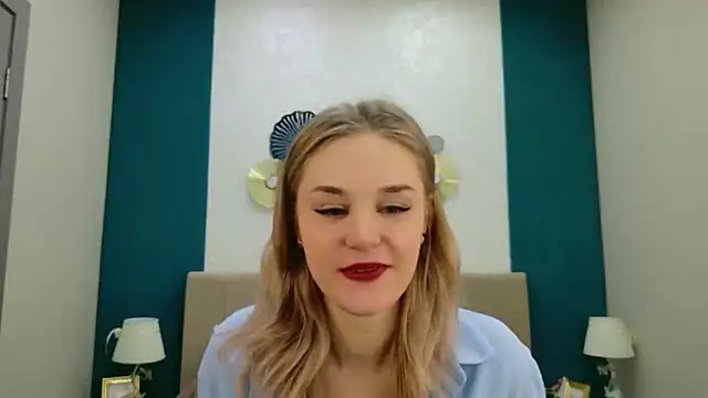 Molly Voss online show from 02/09/26, 03:27