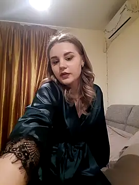 Molly Voss online show from 02/23/26, 05:54