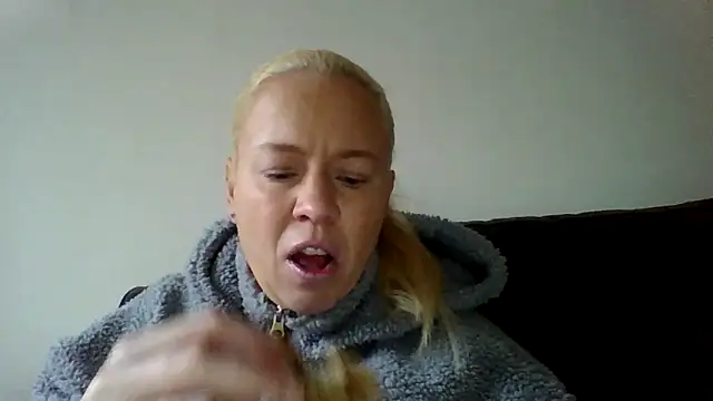 jennyblondeuk online show from 02/01/26, 03:10