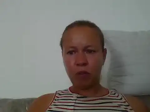 Snapshot of jennyblondeuk chatting on 07/09/26, 02:10 jennyblondeuk online show from 07/09/26, 02:10