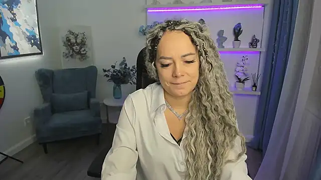 SamanthaReider online show from 01/10/26, 06:09