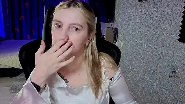 Eva Vibe  online show from 02/11/26, 04:17