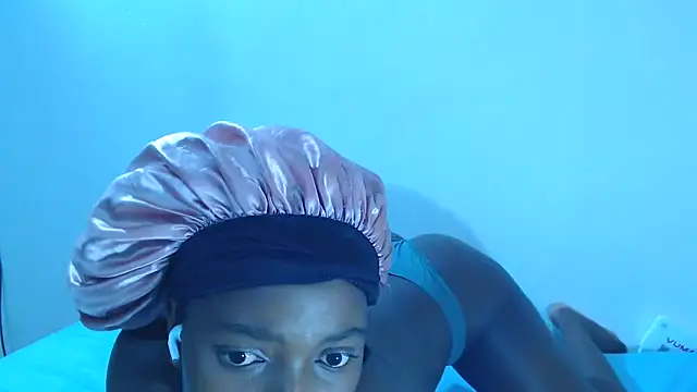 ShyNaughtyBabe online show from 04/13/26, 09:26