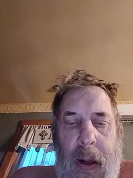FragrantToe529 online show from 05/17/26, 11:06