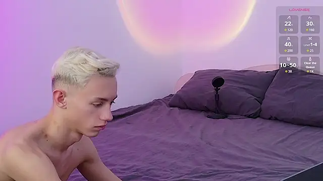 Leonlure online show from 02/22/26, 09:41