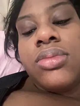 amorasecy online show from 12/23/25, 09:18