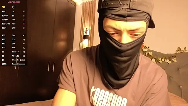 cute emmma online show from 04/23/26, 11:09