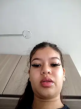 Arimonroee online show from 04/16/26, 06:09