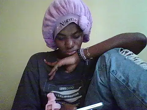 Snapshot of Sexxy_paid chatting on 02/18/26, 05:58 Sexxy paid online show from 02/18/26, 05:58