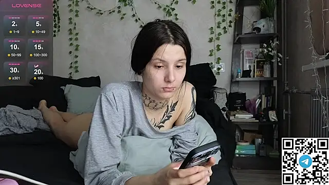 LeonaHinnes online show from 04/23/26, 12:29