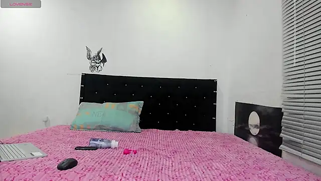 richblack01 online show from 05/26/26, 11:06