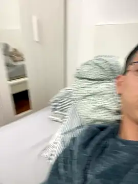 Snapshot of boybaby34 chatting on 12/20/25, 09:55 boybaby34 online show from 12/20/25, 09:55