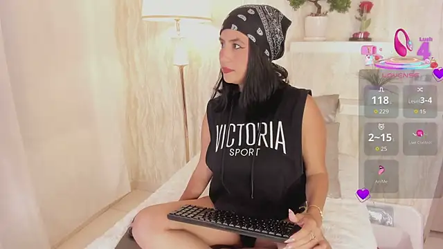 Laylaa- online show from 01/08/26, 12:46