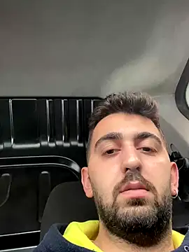 Snapshot of akindrv1 chatting on 12/21/25, 12:23 akindrv1 online show from 12/21/25, 12:23