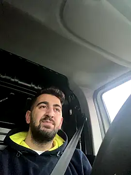 akindrv1 online show from 12/22/25, 06:32