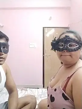 Snapshot of DesiSeductress chatting on 07/16/26, 06:03 DesiSeductress online show from 07/16/26, 06:03
