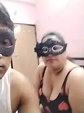 Snapshot of DesiSeductress chatting on 07/17/26, 07:19 DesiSeductress online show from 07/17/26, 07:19
