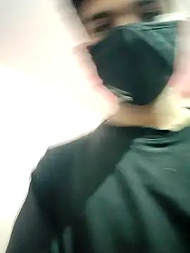 Snapshot of xrealcam699 chatting on 01/11/26, 07:13 xrealcam699 online show from 01/11/26, 07:13