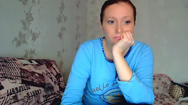 Snapshot of CrystallAngel chatting on 02/02/26, 11:31 CrystallAngel online show from 02/02/26, 11:31