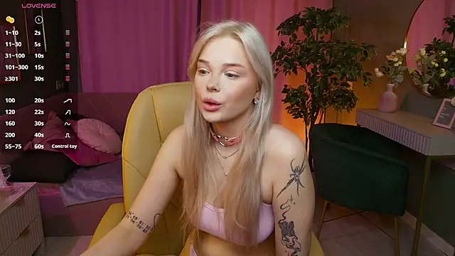 Leslie Caronn online show from 04/22/26, 07:33