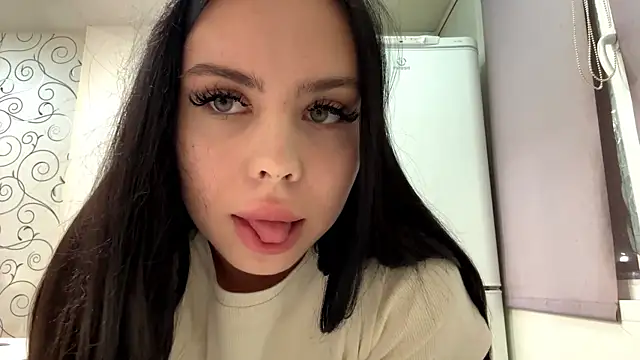 CherlyKeiper online show from 12/21/25, 03:30