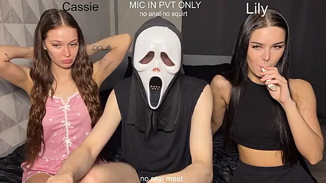 girls secrets online show from 02/22/26, 11:20