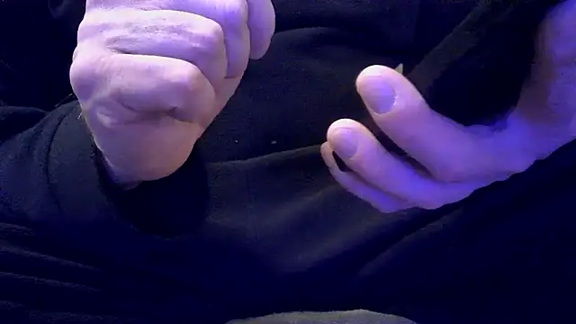 pipino76 online show from 12/21/25, 09:33