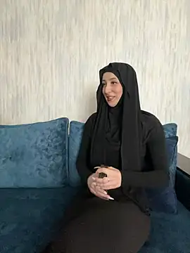 LuxBrunette  online show from 04/20/26, 05:10