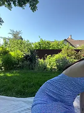 LuxBrunette  online show from 06/05/26, 06:20