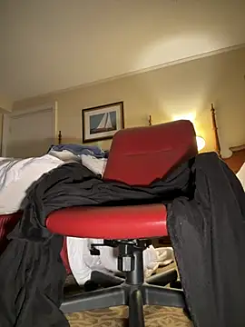 Snapshot of Ghoulsnooze_19 chatting on 02/19/26, 02:46 Ghoulsnooze 19 online show from 02/19/26, 02:46