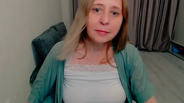 MiLenaMilf online show from 06/01/26, 07:32