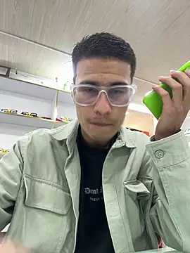 Latin Paisa Boy online show from 02/11/26, 03:17