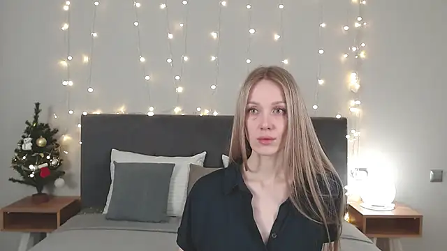 JuliMils online show from 01/11/26, 04:28