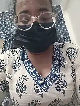 Snapshot of MaggieTelugu-15 chatting on 02/17/26, 07:05 MaggieTelugu-15 online show from 02/17/26, 07:05