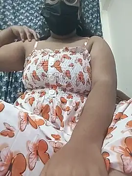 Snapshot of MaggieTelugu-15 chatting on 02/18/26, 05:36 MaggieTelugu-15 online show from 02/18/26, 05:36