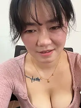 Molly-xiao online show from 02/03/26, 02:21