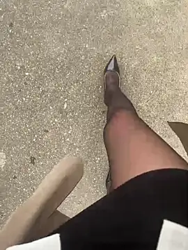 Molly-xiao online show from 04/01/26, 06:47