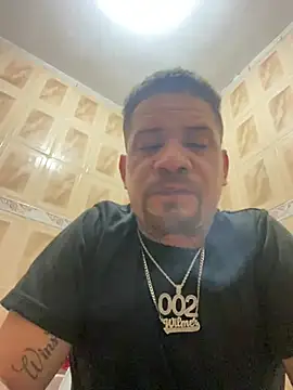 Snapshot of Dominicanobb chatting on 02/06/26, 02:05 Dominicanobb online show from 02/06/26, 02:05