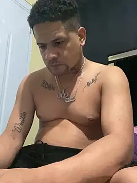 Snapshot of Dominicanobb chatting on 02/24/26, 05:38 Dominicanobb online show from 02/24/26, 05:38