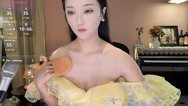 Molly00- online show from 04/23/26, 07:41