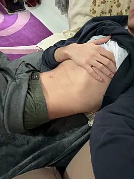 usr172727 online show from 12/22/25, 09:06