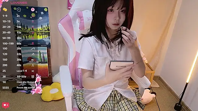 cuteqiqi online show from 04/21/26, 02:56