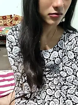 Yours-Zeenat online show from 02/22/26, 07:51