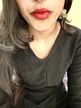 Yours-Zeenat online show from 04/14/26, 04:18