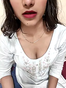 Yours-Zeenat online show from 04/18/26, 07:40