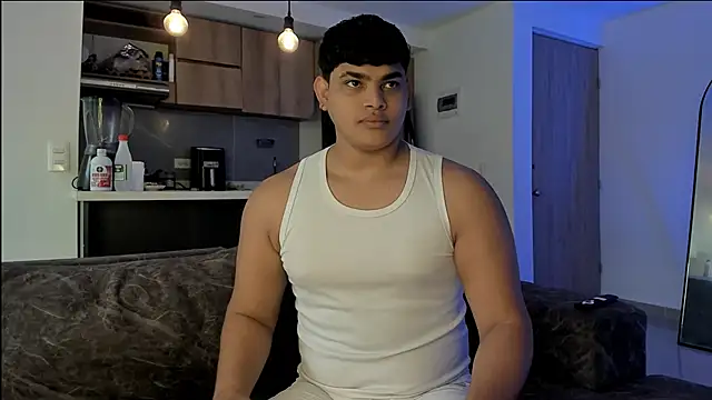 Snapshot of Nicole_and_thiago1 chatting on 01/08/26, 01:46 Nicole and thiago1 online show from 01/08/26, 01:46