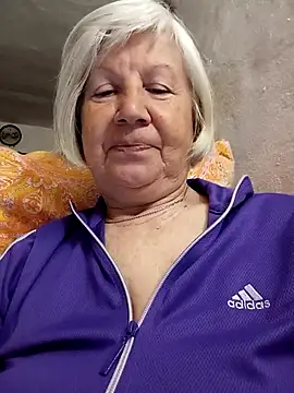 KlaudiaDarling online show from 04/01/26, 06:38