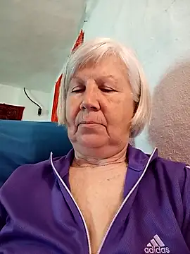 KlaudiaDarling online show from 04/08/26, 10:04