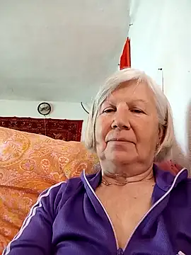 KlaudiaDarling online show from 04/15/26, 02:24