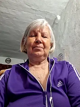 KlaudiaDarling online show from 04/23/26, 01:57